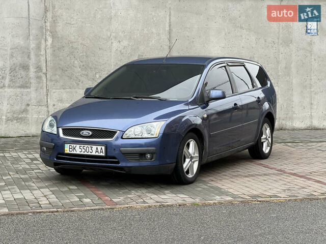 Синий Форд Фокус, объемом двигателя 2 л и пробегом 260 тыс. км за 5500 $, фото 1 на Automoto.ua