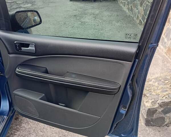 Синій Форд Фокус, об'ємом двигуна 1.8 л та пробігом 287 тис. км за 4650 $, фото 7 на Automoto.ua