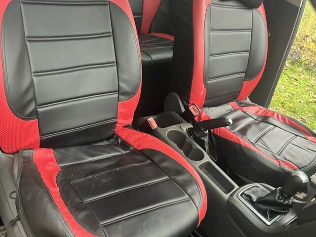 Синий Форд Фокус, объемом двигателя 1.6 л и пробегом 2 тыс. км за 3200 $, фото 6 на Automoto.ua