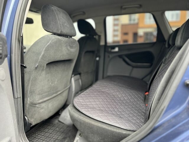 Синий Форд Фокус, объемом двигателя 2 л и пробегом 260 тыс. км за 5500 $, фото 10 на Automoto.ua