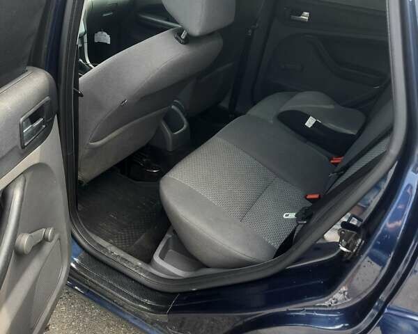 Синий Форд Фокус, объемом двигателя 1.6 л и пробегом 250 тыс. км за 4800 $, фото 3 на Automoto.ua