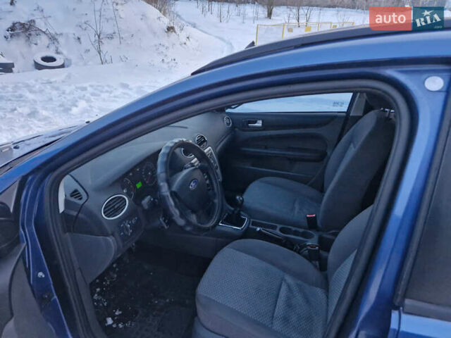 Синий Форд Фокус, объемом двигателя 1.6 л и пробегом 220 тыс. км за 3300 $, фото 8 на Automoto.ua