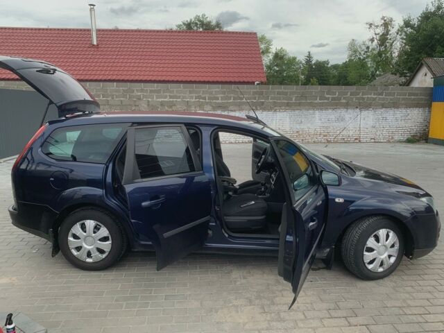 Синий Форд Фокус, объемом двигателя 2 л и пробегом 355 тыс. км за 4700 $, фото 8 на Automoto.ua