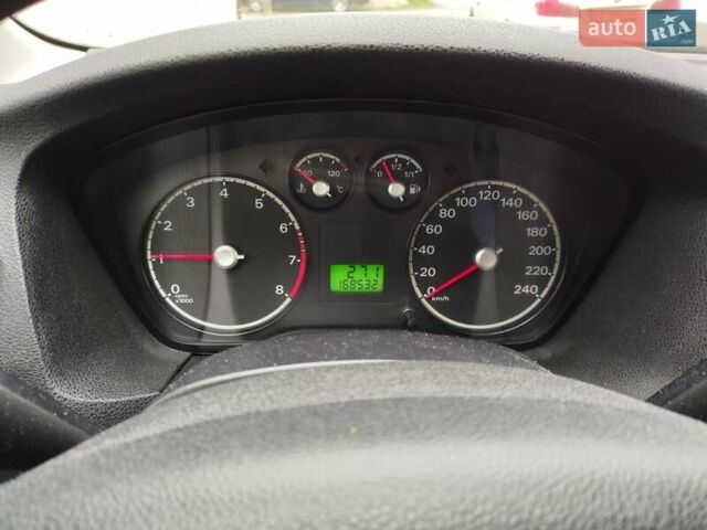 Синий Форд Фокус, объемом двигателя 1.6 л и пробегом 168 тыс. км за 4099 $, фото 12 на Automoto.ua