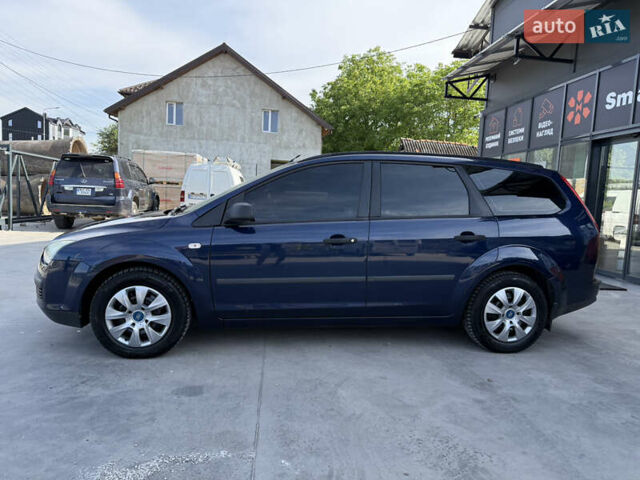 Синий Форд Фокус, объемом двигателя 1.6 л и пробегом 221 тыс. км за 4250 $, фото 5 на Automoto.ua
