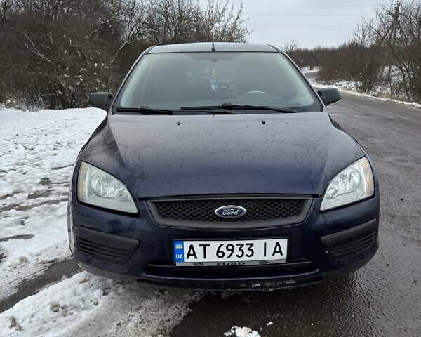 Синій Форд Фокус, об'ємом двигуна 1.6 л та пробігом 404 тис. км за 2956 $, фото 1 на Automoto.ua