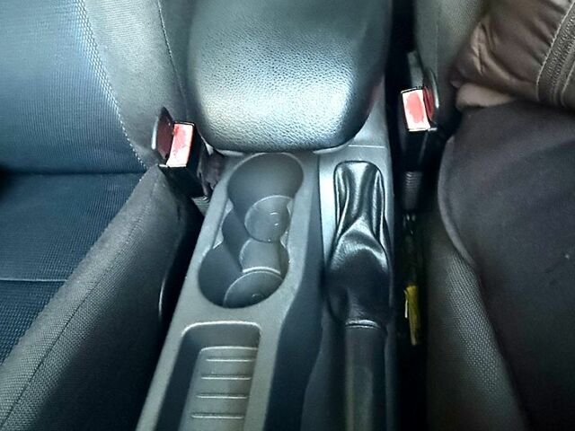 Синий Форд Фокус, объемом двигателя 1.6 л и пробегом 220 тыс. км за 4500 $, фото 13 на Automoto.ua