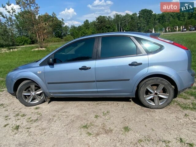 Синий Форд Фокус, объемом двигателя 1.4 л и пробегом 182 тыс. км за 3200 $, фото 1 на Automoto.ua