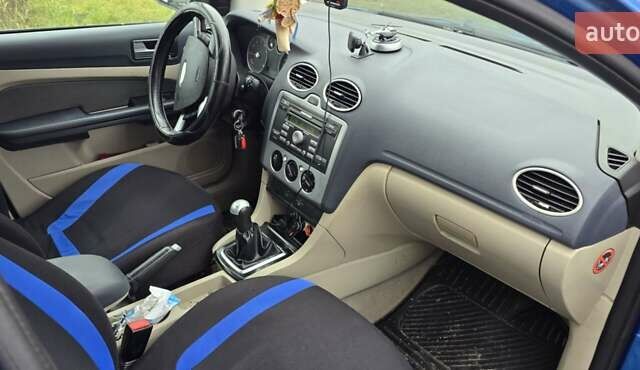 Синий Форд Фокус, объемом двигателя 1.6 л и пробегом 240 тыс. км за 4200 $, фото 8 на Automoto.ua