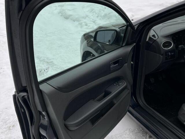 Синій Форд Фокус, об'ємом двигуна 1.2 л та пробігом 233 тис. км за 4199 $, фото 12 на Automoto.ua