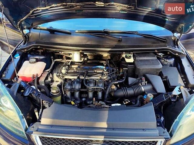 Синій Форд Фокус, об'ємом двигуна 1.6 л та пробігом 253 тис. км за 4700 $, фото 6 на Automoto.ua