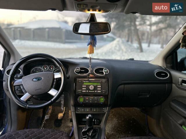 Синій Форд Фокус, об'ємом двигуна 1.8 л та пробігом 400 тис. км за 4500 $, фото 9 на Automoto.ua