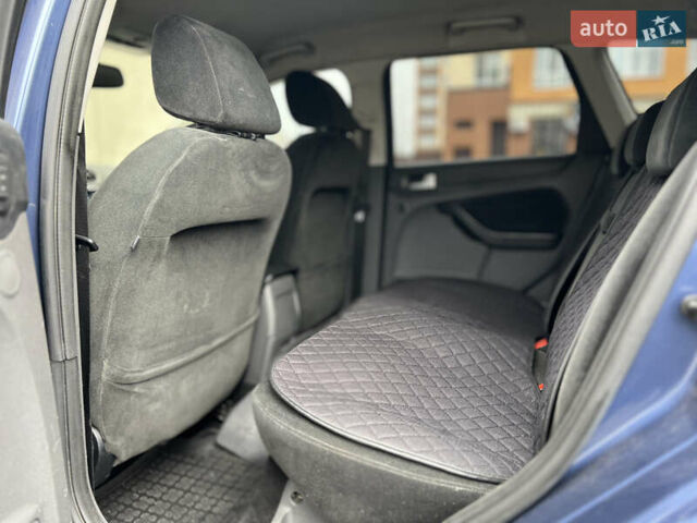Синий Форд Фокус, объемом двигателя 2 л и пробегом 260 тыс. км за 5500 $, фото 10 на Automoto.ua