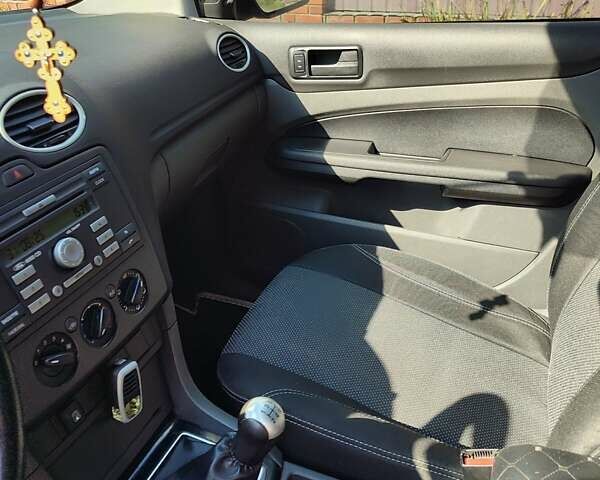 Синий Форд Фокус, объемом двигателя 1.6 л и пробегом 210 тыс. км за 5200 $, фото 2 на Automoto.ua