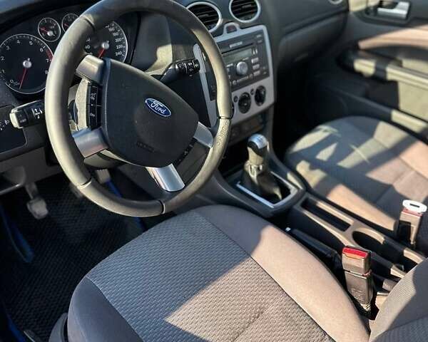 Синий Форд Фокус, объемом двигателя 1.8 л и пробегом 250 тыс. км за 2999 $, фото 14 на Automoto.ua