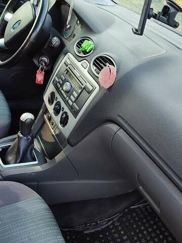 Синий Форд Фокус, объемом двигателя 1.6 л и пробегом 274 тыс. км за 4300 $, фото 1 на Automoto.ua