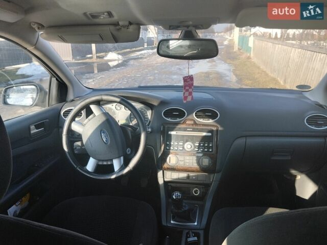 Синій Форд Фокус, об'ємом двигуна 1.6 л та пробігом 206 тис. км за 2300 $, фото 7 на Automoto.ua