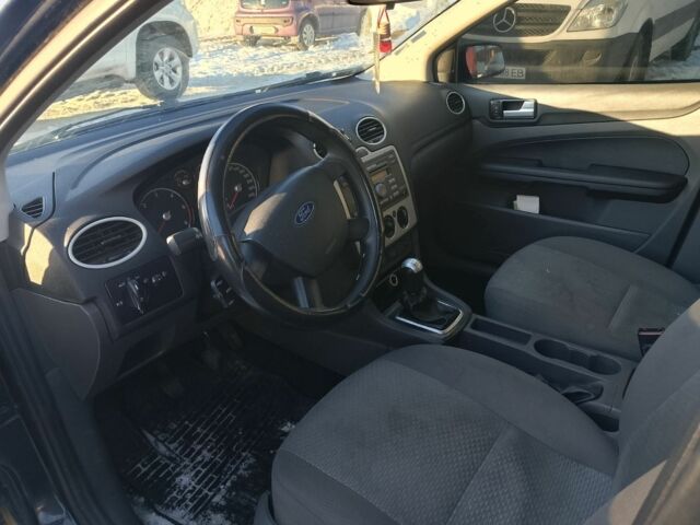 Синій Форд Фокус, об'ємом двигуна 1.6 л та пробігом 300 тис. км за 1700 $, фото 4 на Automoto.ua