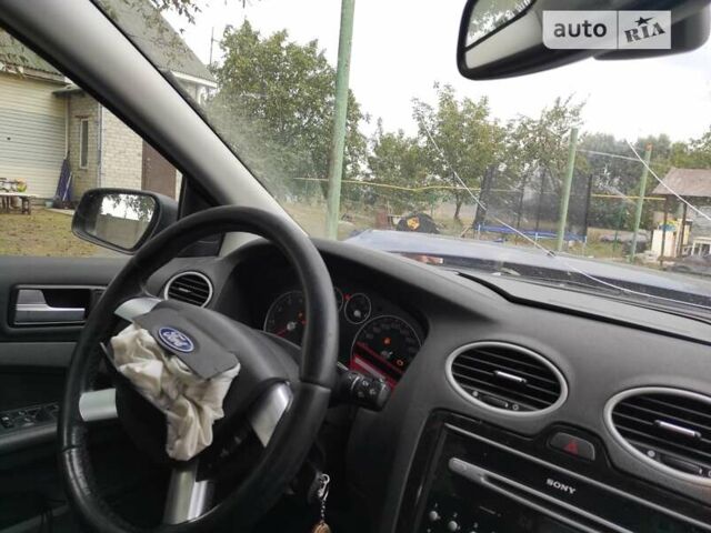 Синий Форд Фокус, объемом двигателя 1.6 л и пробегом 165 тыс. км за 3500 $, фото 6 на Automoto.ua