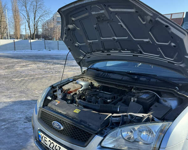 Синій Форд Фокус, об'ємом двигуна 1.4 л та пробігом 200 тис. км за 4800 $, фото 38 на Automoto.ua