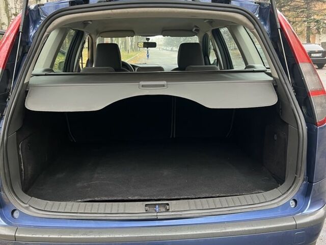 Синий Форд Фокус, объемом двигателя 1.6 л и пробегом 290 тыс. км за 4550 $, фото 10 на Automoto.ua