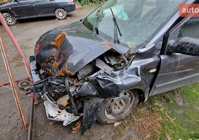 Синий Форд Фокус, объемом двигателя 1.6 л и пробегом 230 тыс. км за 1000 $, фото 6 на Automoto.ua