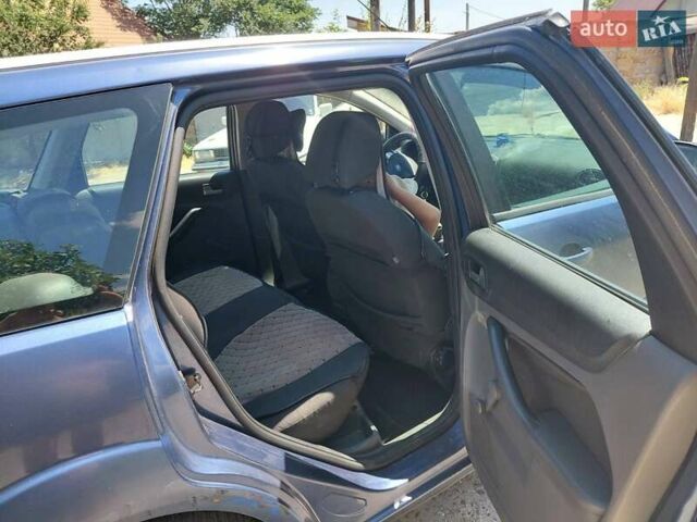 Синий Форд Фокус, объемом двигателя 1.56 л и пробегом 310 тыс. км за 3400 $, фото 13 на Automoto.ua