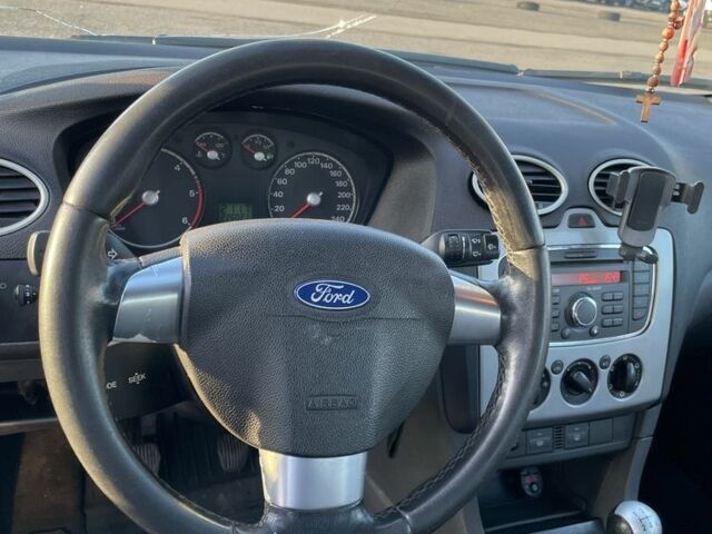 Синий Форд Фокус, объемом двигателя 1.8 л и пробегом 226 тыс. км за 3200 $, фото 6 на Automoto.ua