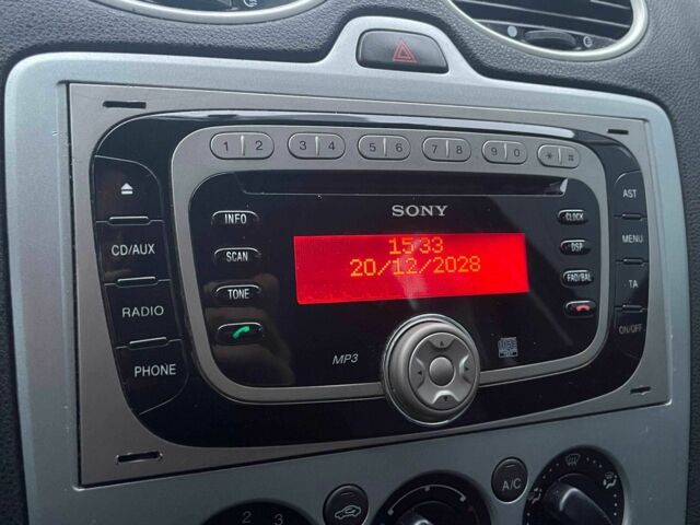 Синій Форд Фокус, об'ємом двигуна 1.6 л та пробігом 195 тис. км за 5790 $, фото 21 на Automoto.ua