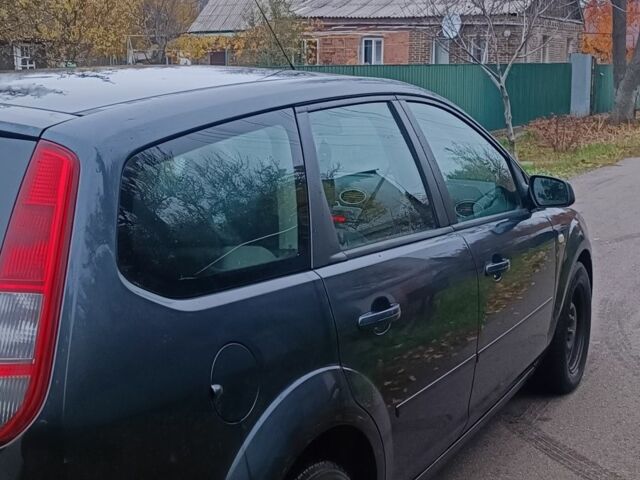 Синий Форд Фокус, объемом двигателя 0 л и пробегом 275 тыс. км за 1700 $, фото 1 на Automoto.ua