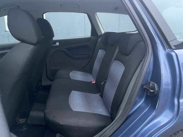 Синій Форд Фокус, об'ємом двигуна 1.6 л та пробігом 195 тис. км за 5790 $, фото 9 на Automoto.ua