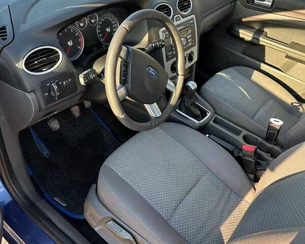 Синий Форд Фокус, объемом двигателя 1.8 л и пробегом 250 тыс. км за 2999 $, фото 18 на Automoto.ua