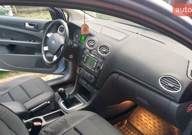 Синій Форд Фокус, об'ємом двигуна 1.6 л та пробігом 191 тис. км за 6100 $, фото 10 на Automoto.ua