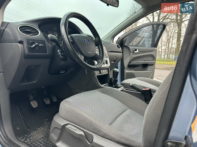 Синий Форд Фокус, объемом двигателя 1.6 л и пробегом 235 тыс. км за 4750 $, фото 28 на Automoto.ua