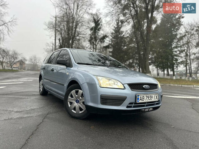 Синий Форд Фокус, объемом двигателя 1.6 л и пробегом 235 тыс. км за 4750 $, фото 2 на Automoto.ua