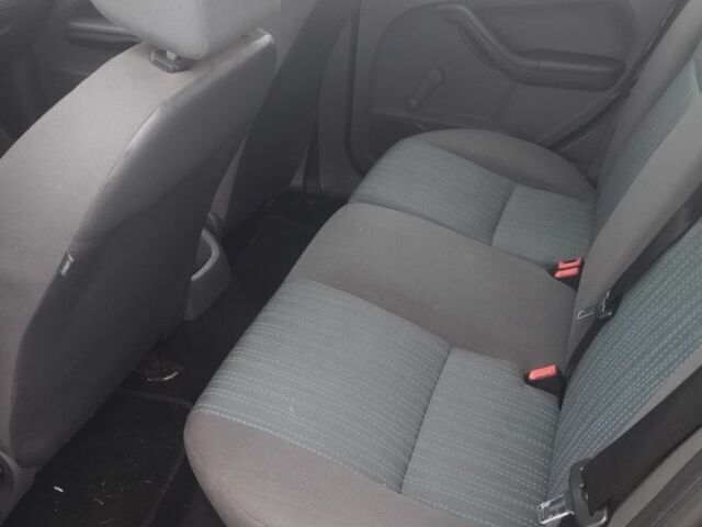 Синий Форд Фокус, объемом двигателя 0 л и пробегом 250 тыс. км за 1850 $, фото 16 на Automoto.ua