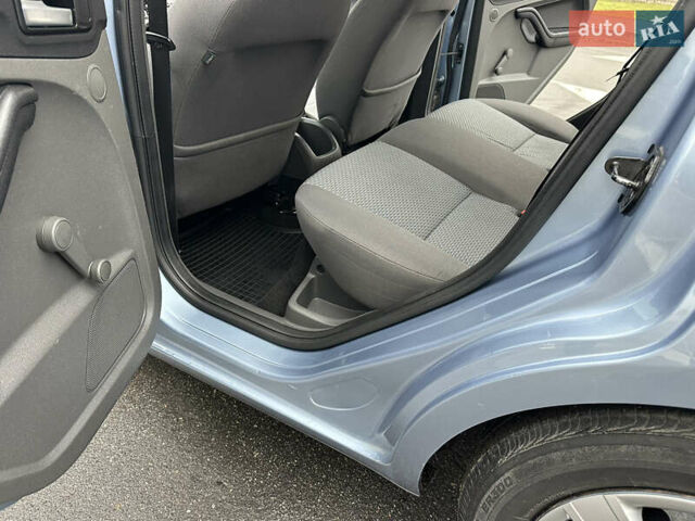 Синий Форд Фокус, объемом двигателя 1.6 л и пробегом 235 тыс. км за 4750 $, фото 34 на Automoto.ua