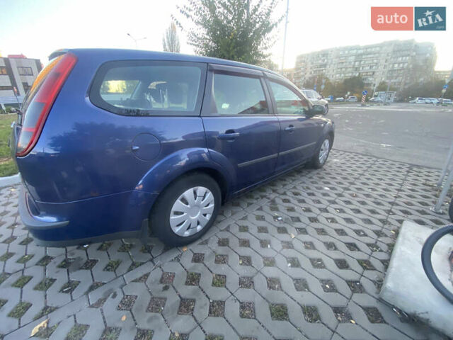 Синий Форд Фокус, объемом двигателя 1.6 л и пробегом 350 тыс. км за 3950 $, фото 25 на Automoto.ua