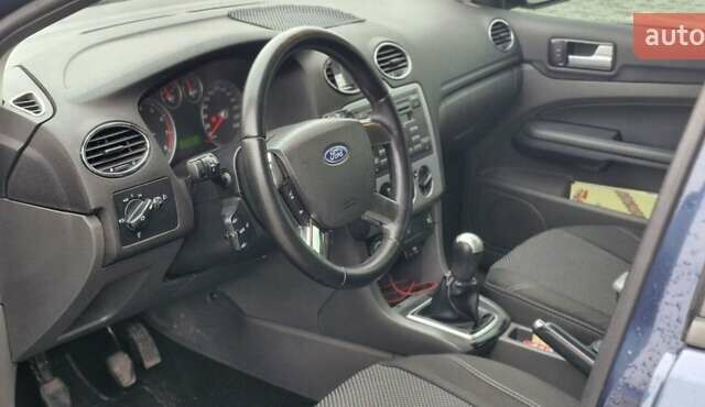 Синій Форд Фокус, об'ємом двигуна 1.6 л та пробігом 300 тис. км за 4200 $, фото 9 на Automoto.ua