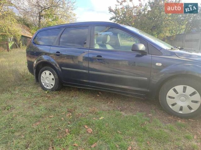 Синий Форд Фокус, объемом двигателя 1.6 л и пробегом 253 тыс. км за 4500 $, фото 3 на Automoto.ua