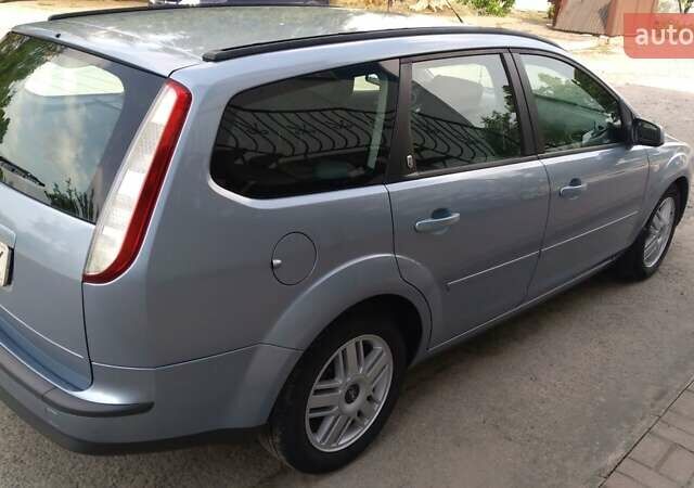 Синій Форд Фокус, об'ємом двигуна 1.6 л та пробігом 191 тис. км за 6100 $, фото 5 на Automoto.ua