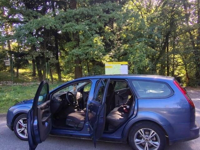 Синий Форд Фокус, объемом двигателя 1 л и пробегом 368 тыс. км за 2496 $, фото 4 на Automoto.ua