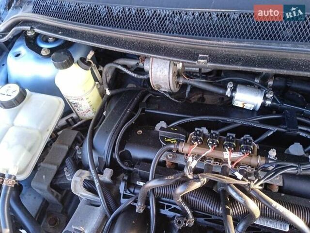 Синий Форд Фокус, объемом двигателя 1.6 л и пробегом 300 тыс. км за 4500 $, фото 6 на Automoto.ua