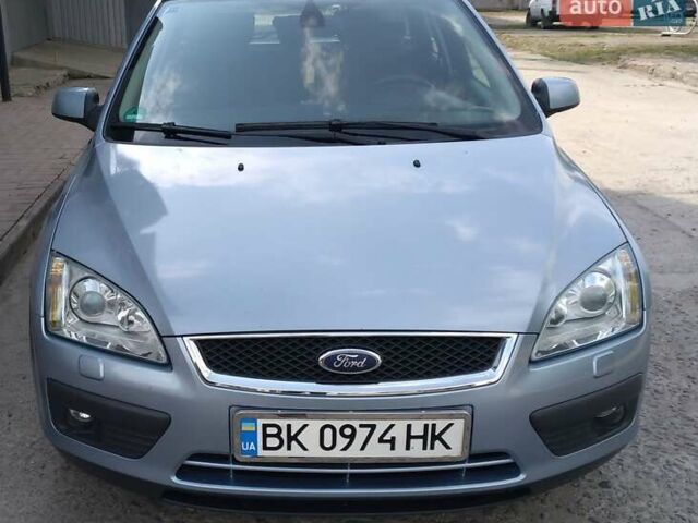 Синій Форд Фокус, об'ємом двигуна 1.6 л та пробігом 191 тис. км за 6100 $, фото 3 на Automoto.ua