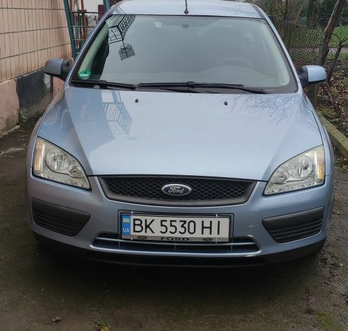 Синій Форд Фокус, об'ємом двигуна 1.8 л та пробігом 290 тис. км за 3000 $, фото 3 на Automoto.ua