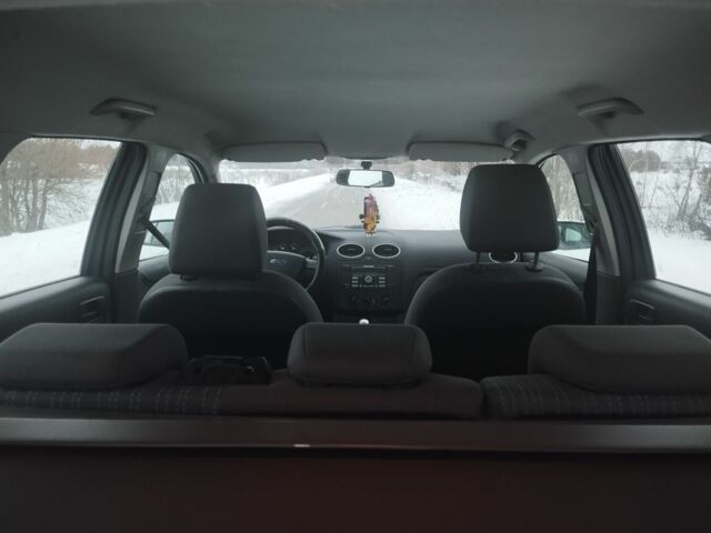 Синий Форд Фокус, объемом двигателя 0 л и пробегом 250 тыс. км за 1850 $, фото 5 на Automoto.ua