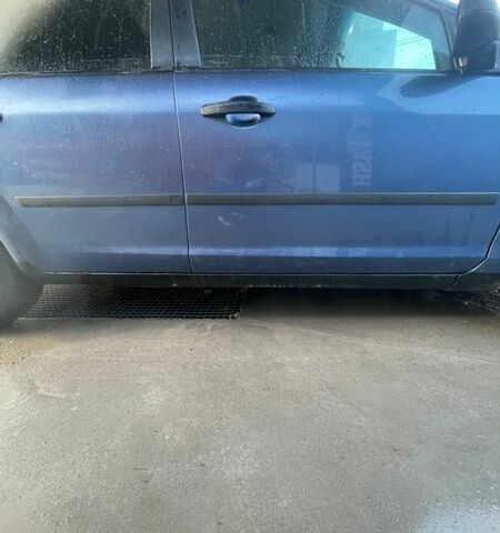 Синий Форд Фокус, объемом двигателя 1.75 л и пробегом 364 тыс. км за 2800 $, фото 9 на Automoto.ua