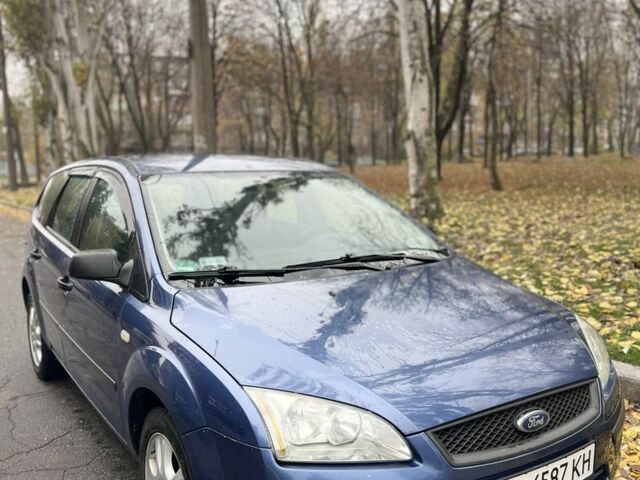 Синий Форд Фокус, объемом двигателя 1.6 л и пробегом 290 тыс. км за 4550 $, фото 2 на Automoto.ua