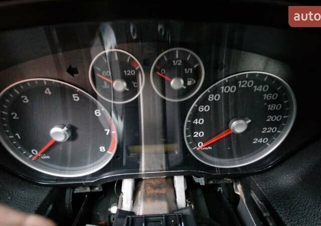 Синий Форд Фокус, объемом двигателя 1.6 л и пробегом 230 тыс. км за 1000 $, фото 12 на Automoto.ua