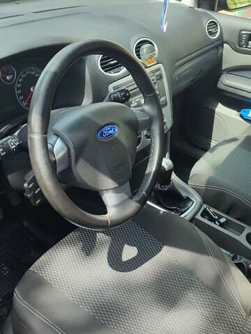 Синий Форд Фокус, объемом двигателя 1.6 л и пробегом 274 тыс. км за 4500 $, фото 3 на Automoto.ua